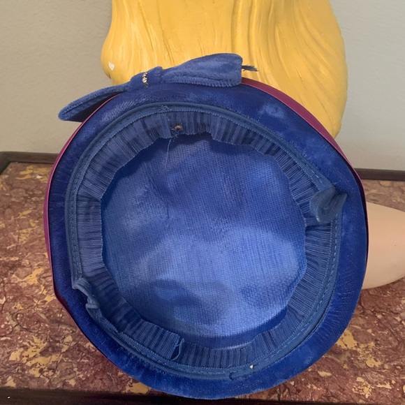 Vintage 1950’s with Blue and Purple Crushed Velvet Hat - Picture 7 of 7